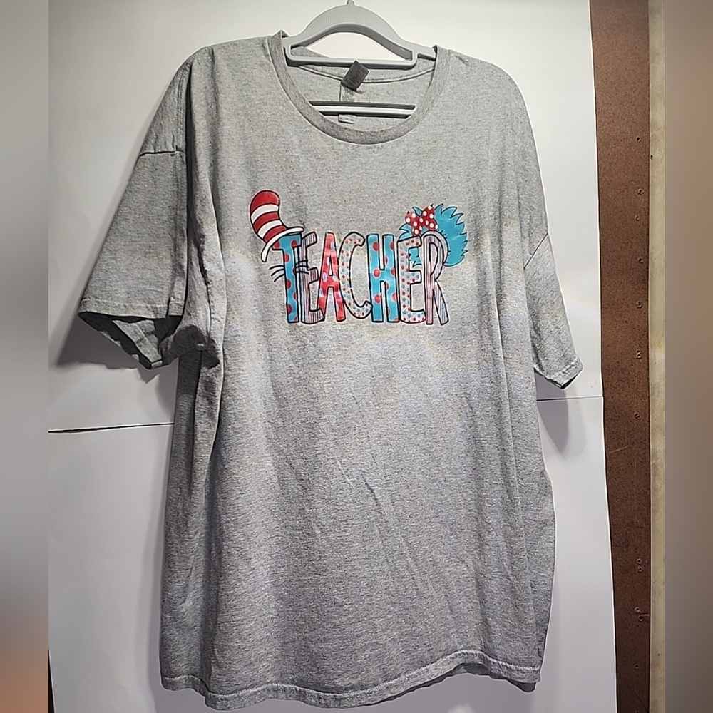 Dr. Seuss Inspired Teacher TShirt Gray Graphic Tee Size 2XL Cat in the Hat Style
